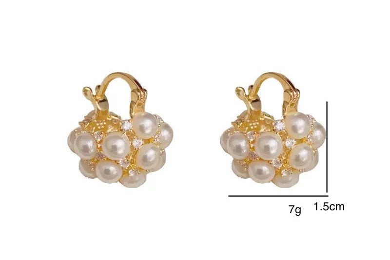 Artistic Design Pearl Rhinestone Earrings
