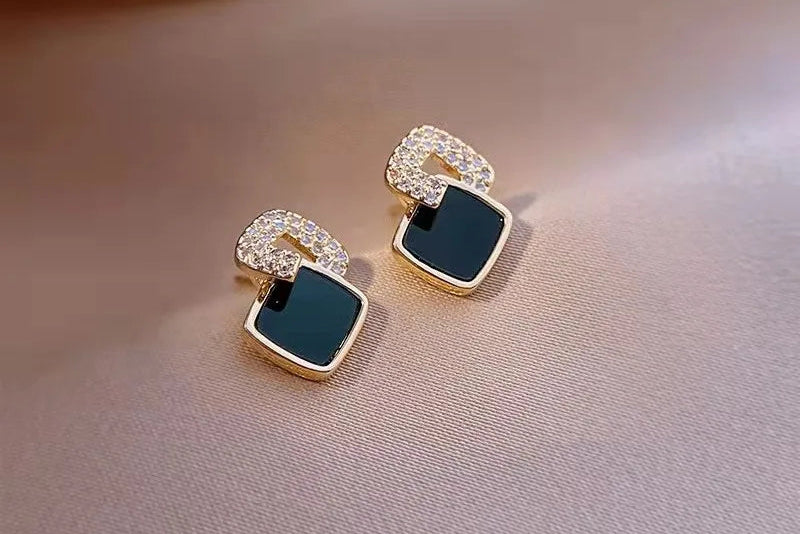 Black square stud