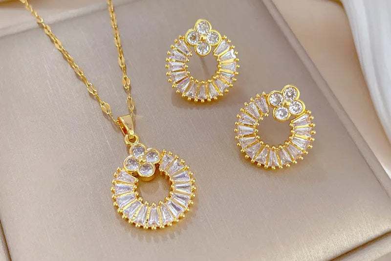 Chain with White stone pendant