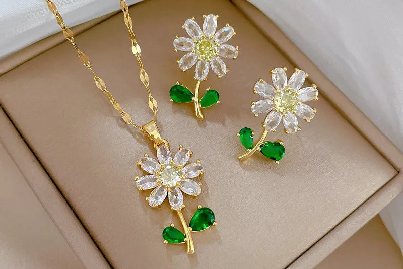 Chain with flower pendant jewellery set