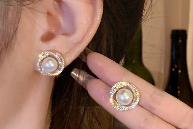 Light Luxury Spiral Pearl