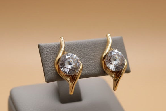 White stone earring
